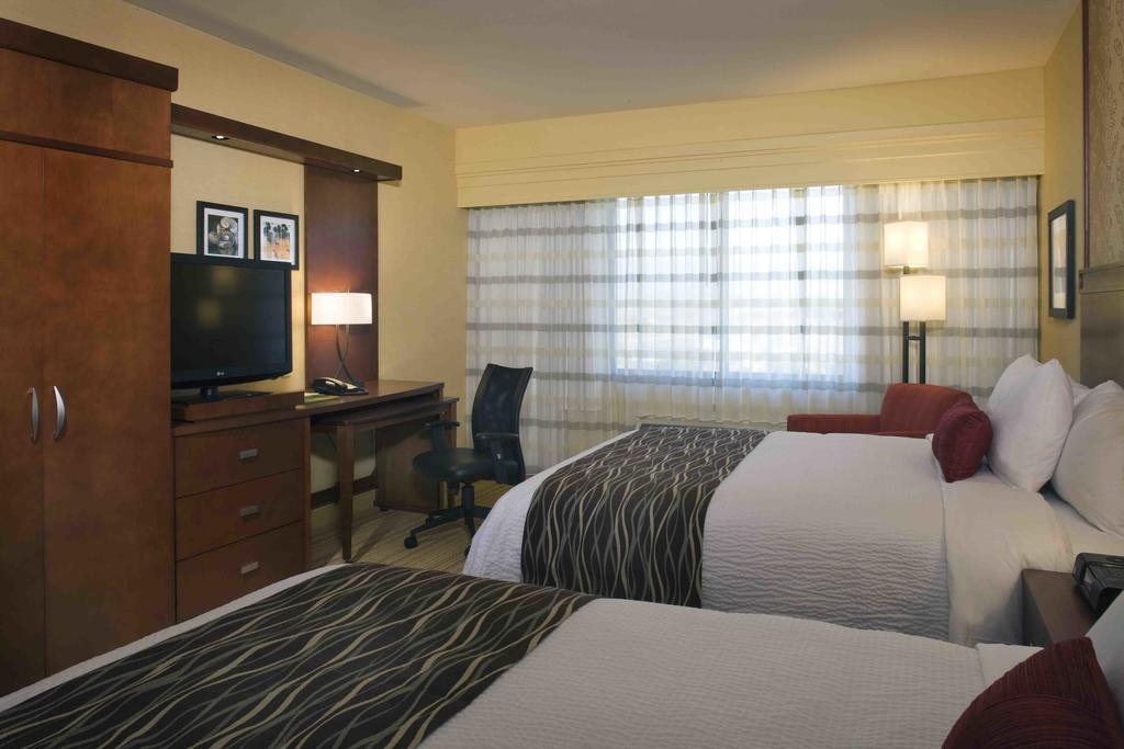 Отель Courtyard By Marriott Maui Kahului Airport Экстерьер фото