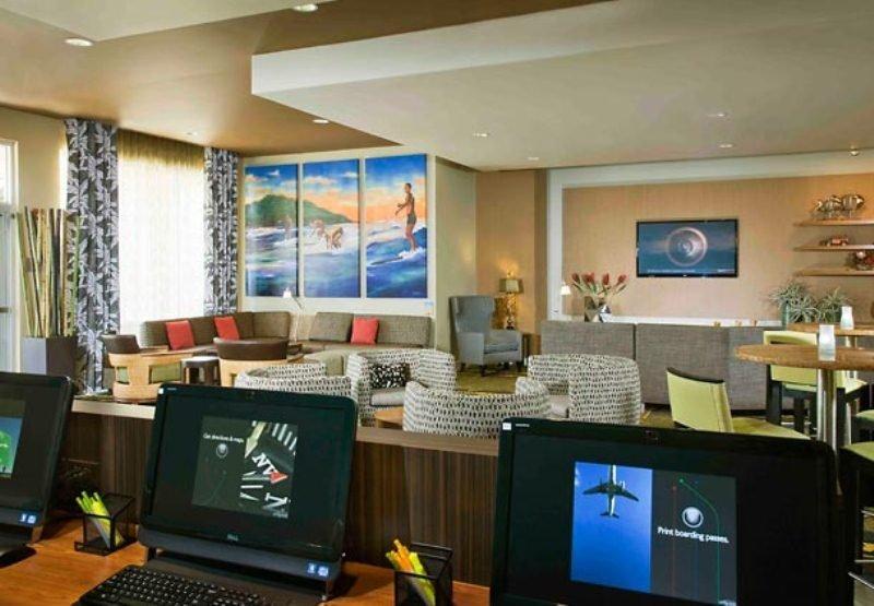 Отель Courtyard By Marriott Maui Kahului Airport Экстерьер фото