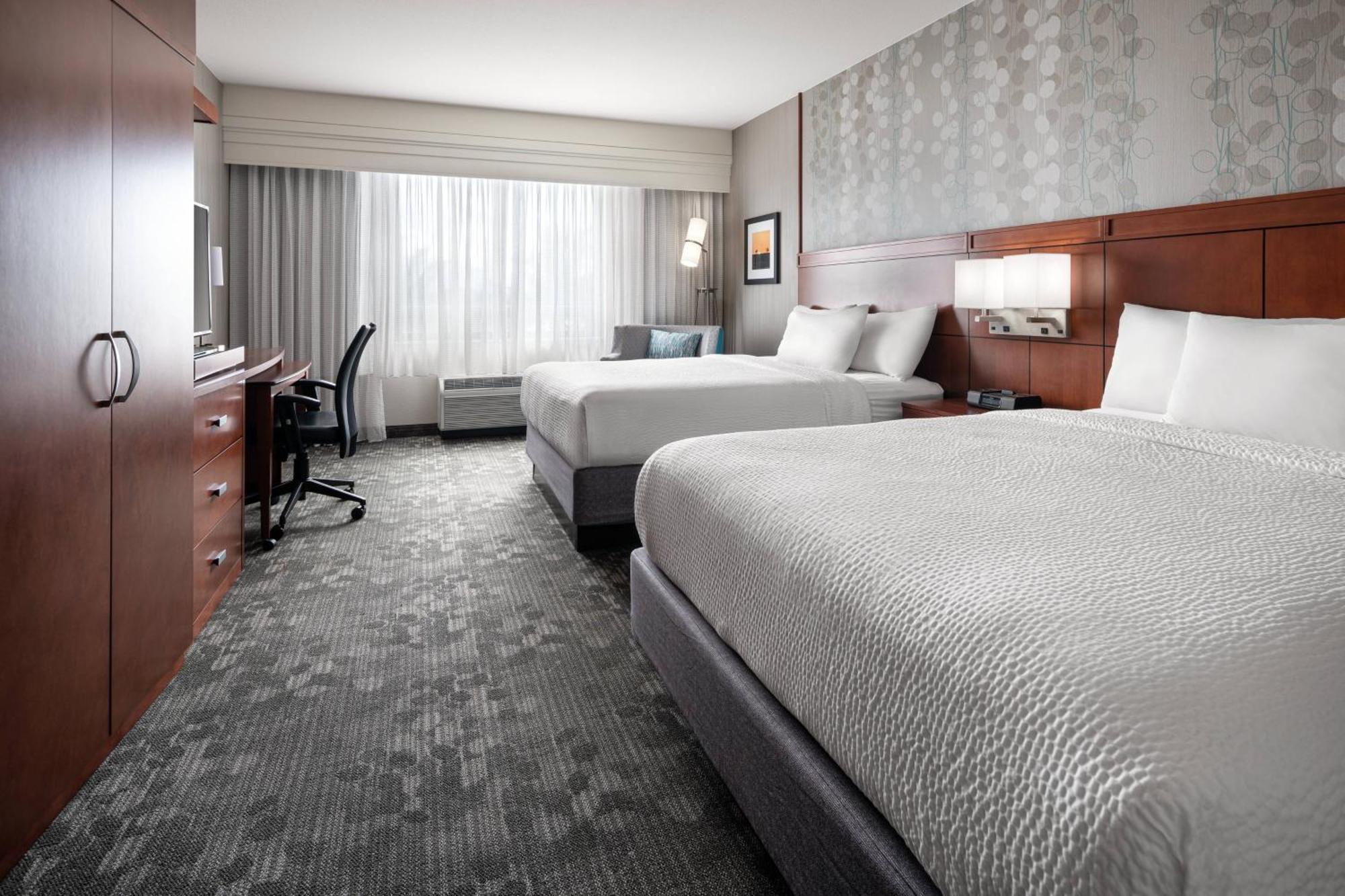 Отель Courtyard By Marriott Maui Kahului Airport Экстерьер фото