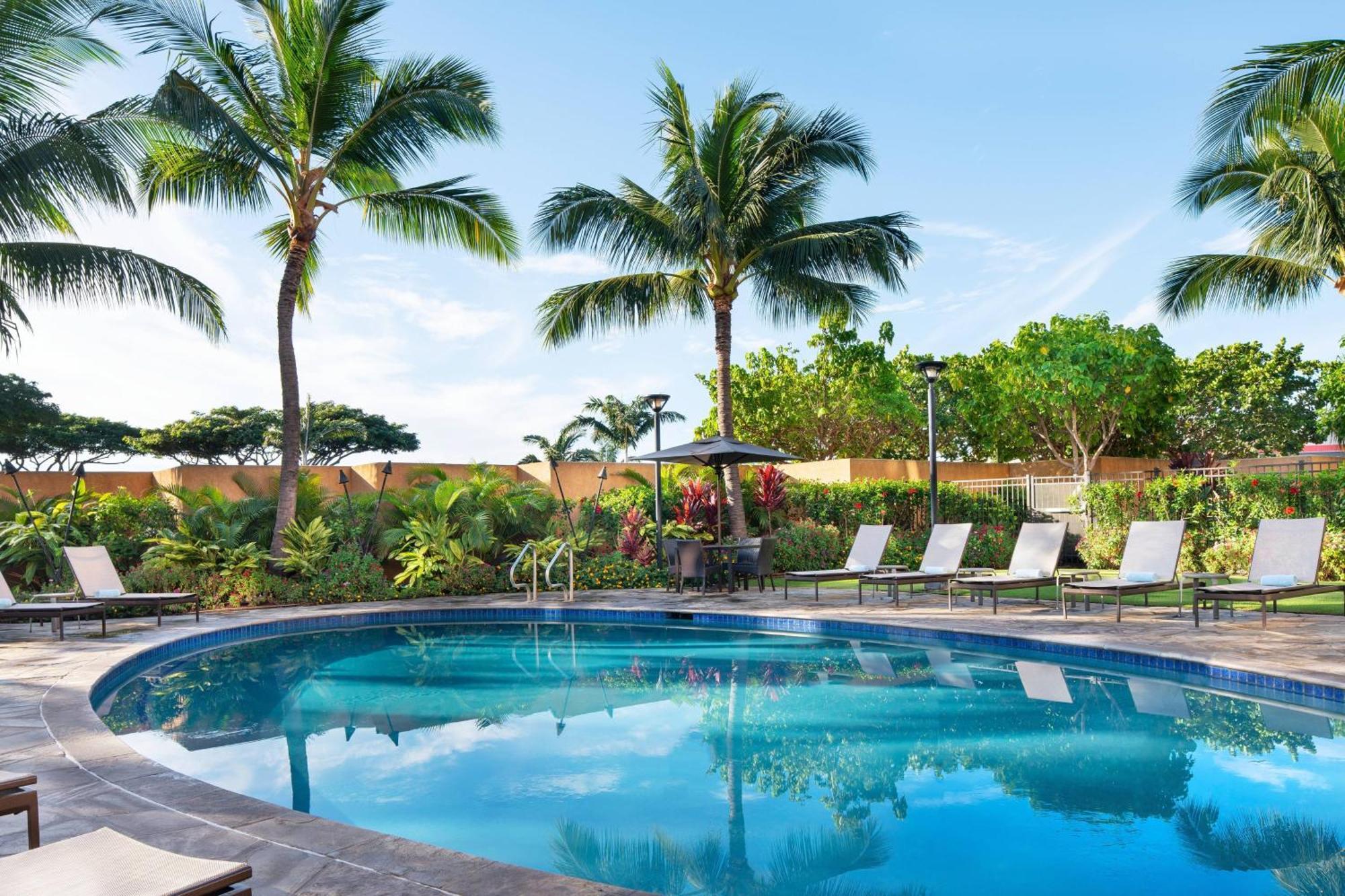 Отель Courtyard By Marriott Maui Kahului Airport Экстерьер фото