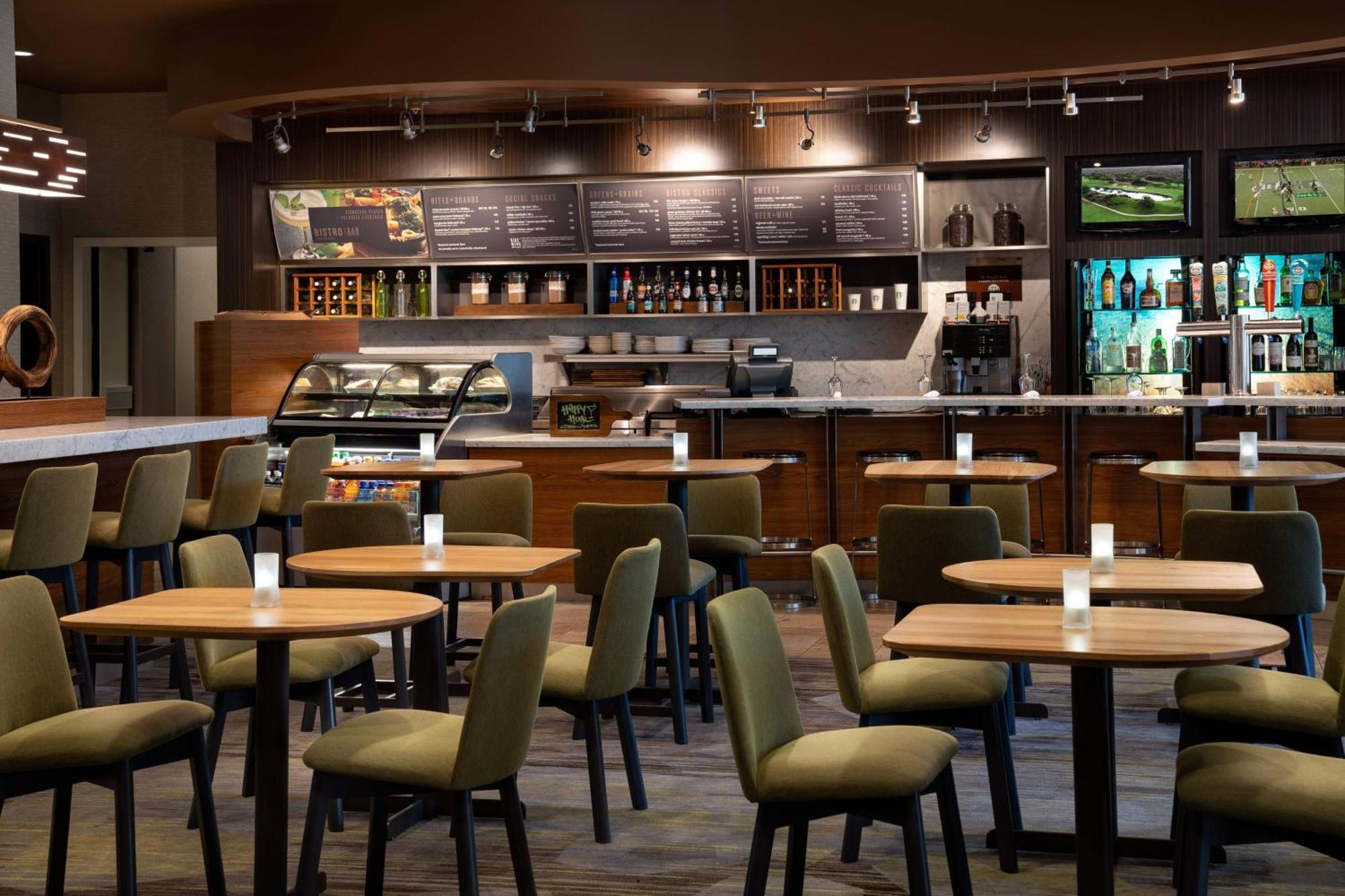 Отель Courtyard By Marriott Maui Kahului Airport Экстерьер фото