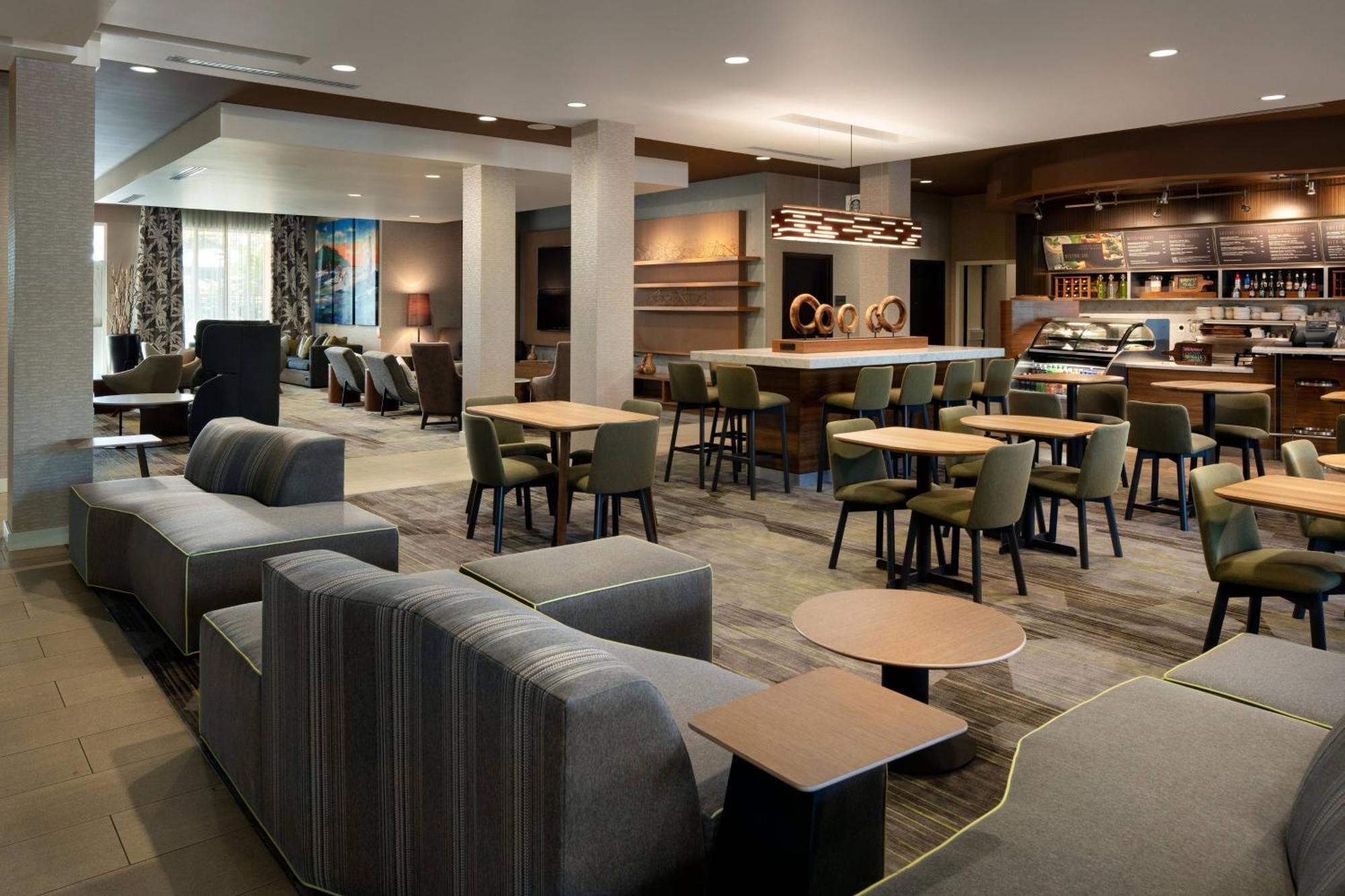Отель Courtyard By Marriott Maui Kahului Airport Экстерьер фото
