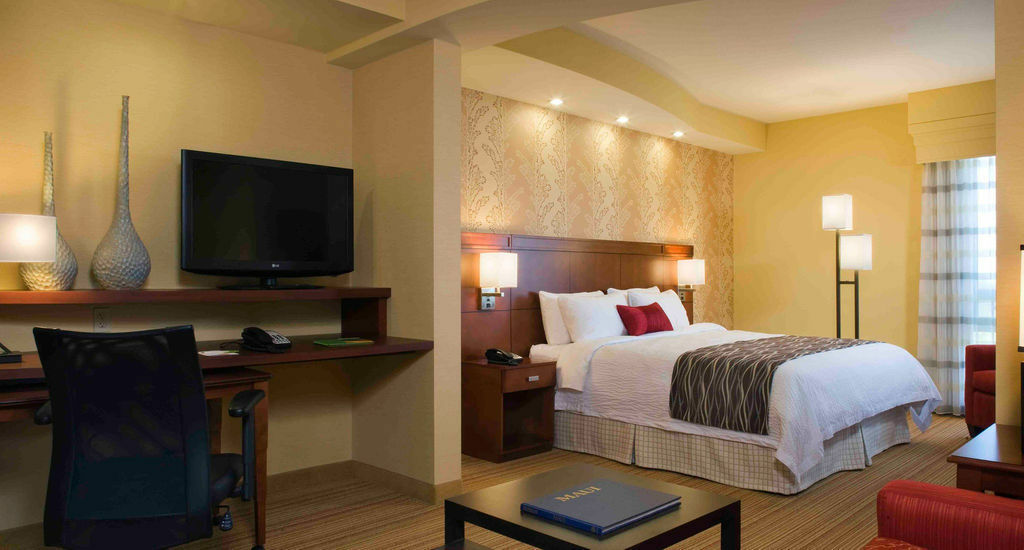 Отель Courtyard By Marriott Maui Kahului Airport Экстерьер фото